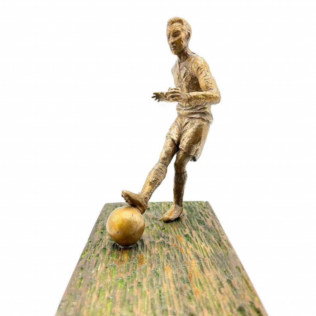 Iván Ballu futbolista del Rayo Vallecano escultura-personalizada