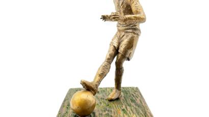 Iván Ballu futbolista del Rayo Vallecano escultura-personalizada