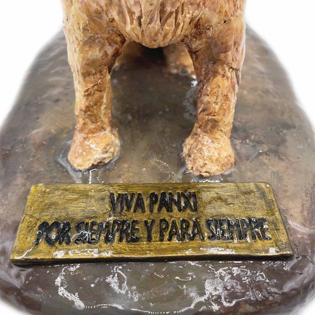 escultura-personalizada Mascota en cerámica fría